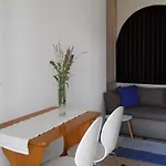 One-bedroom 24