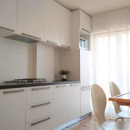 One-bedroom 24 アパート *