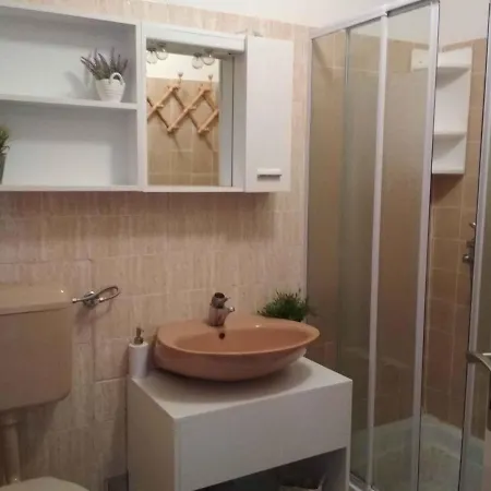 One-bedroom 24 アパート *